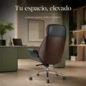 Silla de Oficina Ejecutiva Ergonómica Premium en Madera de Nogal y Cuero Sintético
